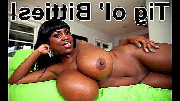 Негритянка с роскошной грудью поебется с мужиком