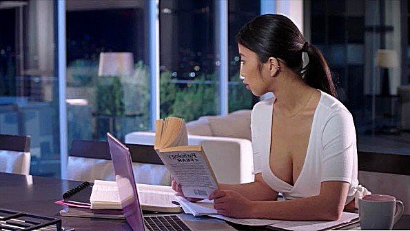 Азиатка не устояла перед предложением ебли