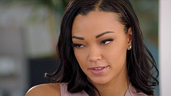 Роскошные брюнетки предложили мужику трах