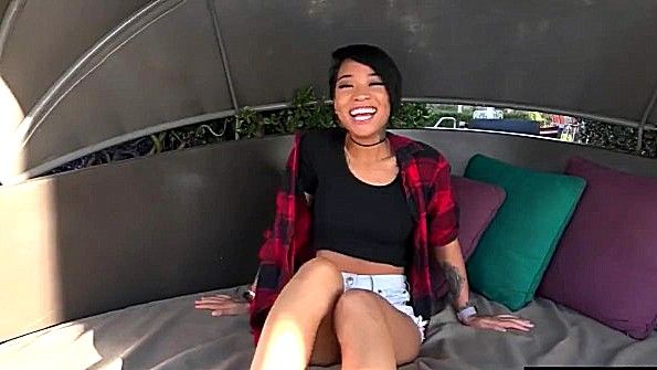 Сексапильная негритянка покажет класс в сексе