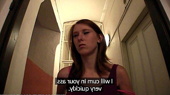 Пикапер напугал студентку и оттрахал ее в задницу