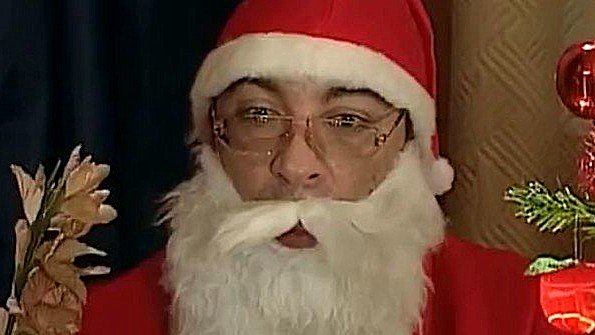 Дед Мороз оттрахал двух шлюх вместе с дилдо