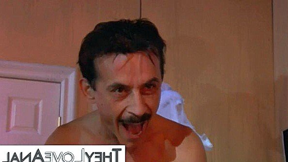 Две шлюшки устроили с мужиком анальные шалости