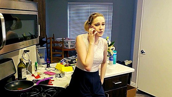 Мать ебется с сыном и разрешает ему анал