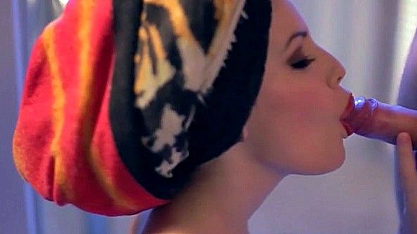 Восхитительный минет от превосходной дамы