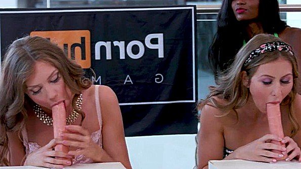 Шалости с вибраторами со стороны развратных девиц