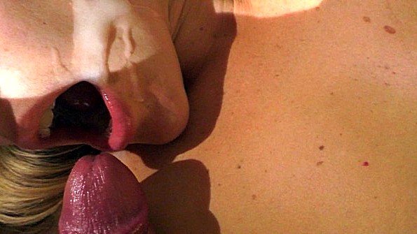 Француженки делают минет и готовы глотать семя