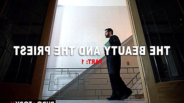 Мужик вынудил девушку сделать ему минет