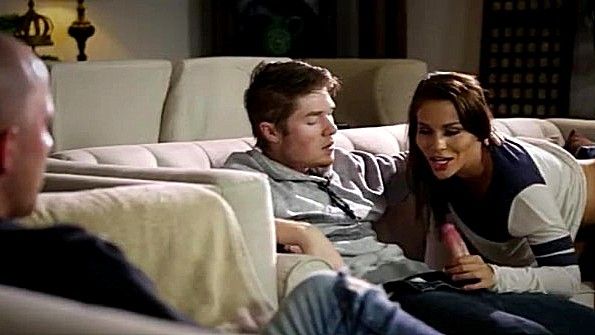 Муж рад посмотреть на дерзкий трах своей жены