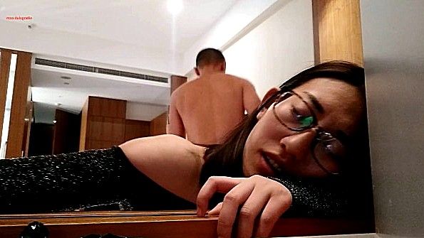 Китаянку поставили раком у камеры и оттрахали жестко