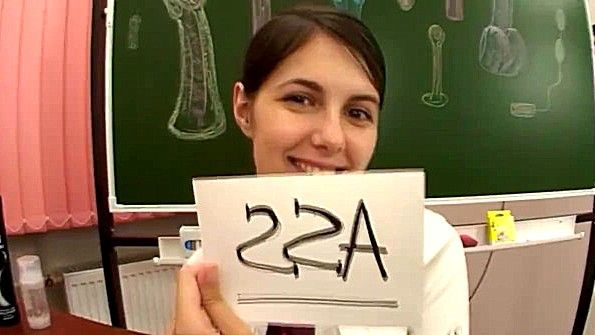 Долгий анальный урок для студентки прямо в классе