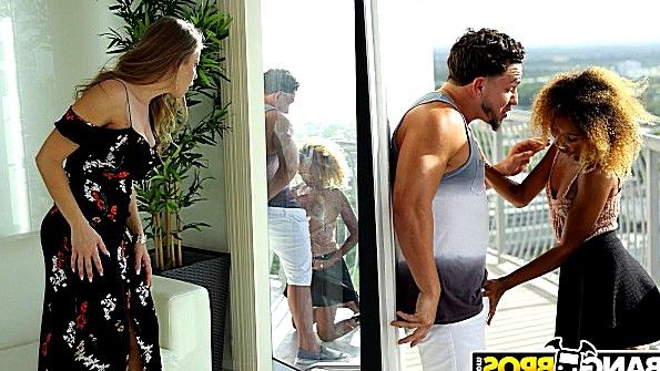 Мать смотрит на минет сыну и хочет подрочить пизду