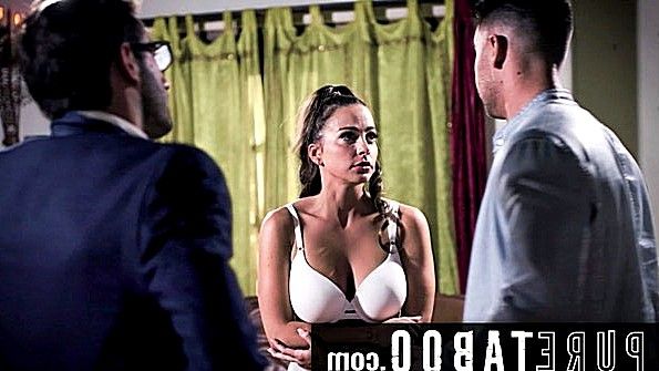 Муж снимает на камеру еблю жены с мужиком