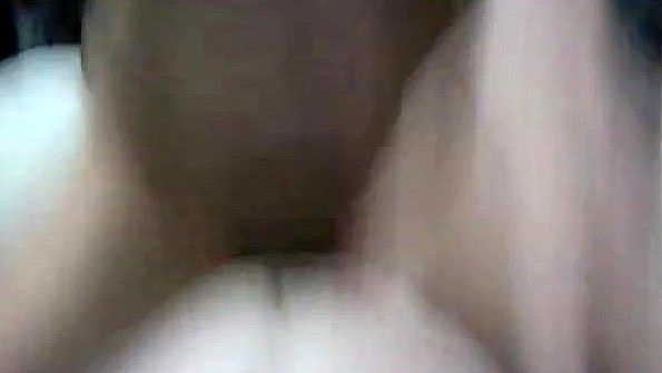 Парочка установила веб камеру и стала ебаться