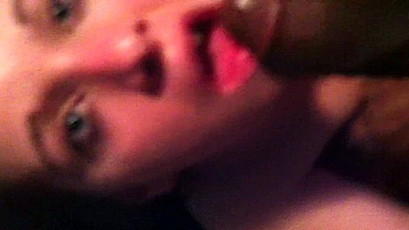 Пососет хуй негру и дождется его семяизвержения