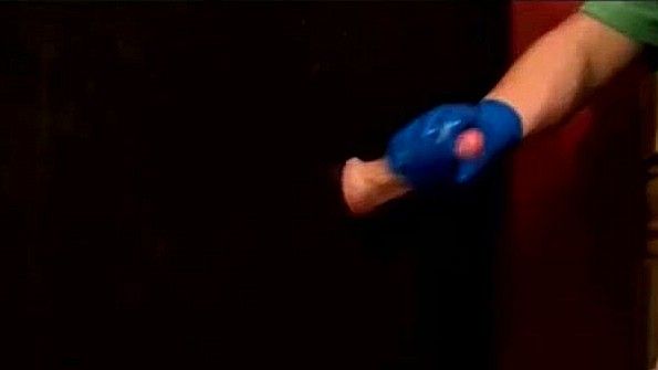 Бабы по-всякому дрочат мужские достоинства в сборке