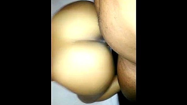 Любительница встанет раком и активно поебется