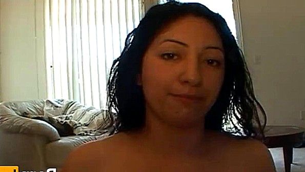 Грудастая любительница готова ублажить мужика