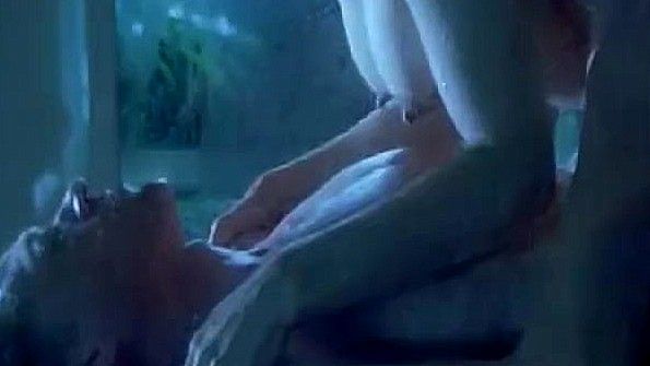 Роскошная Adrianne Sachs в очень жаркой сцене